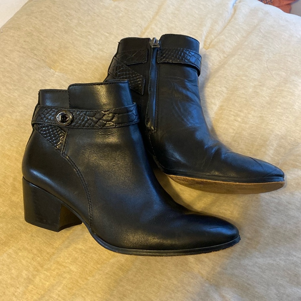 Coach Sz. 8 Black Booties